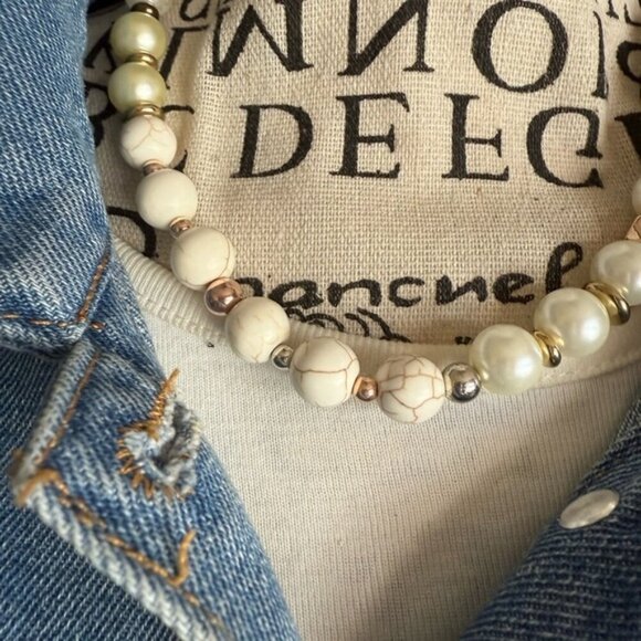 Pearls and White Buffalo Turquoise Necklace - Picture 2 of 3